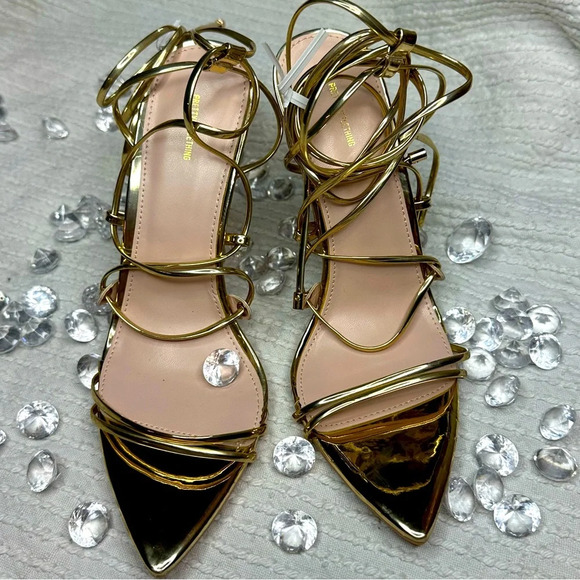 PrettyLittleThing Shoes - PrettyLittleThing gold heels